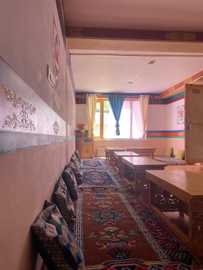 Gaywoo Guest House เลห์ ภายนอก รูปภาพ