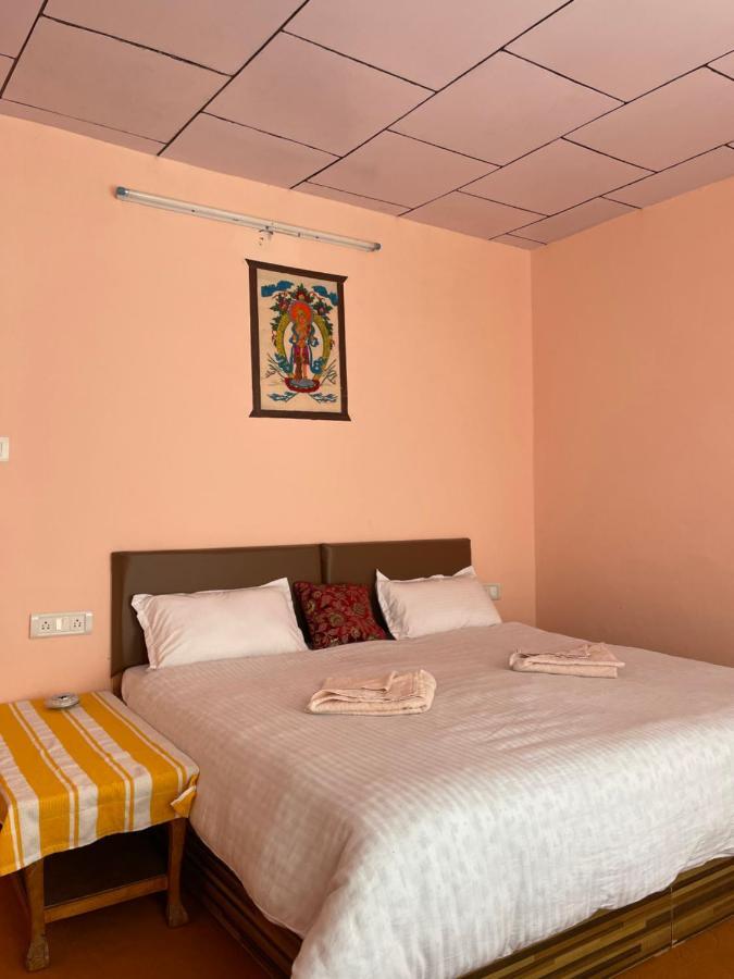 Gaywoo Guest House เลห์ ภายนอก รูปภาพ